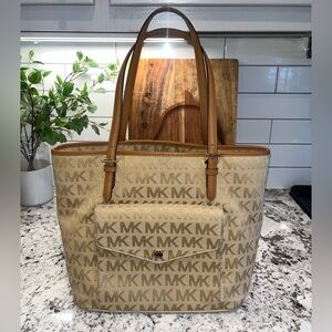 Michael Kors MK Signature Tote Shoulder Handbag Purse Tan Gold Jet Set